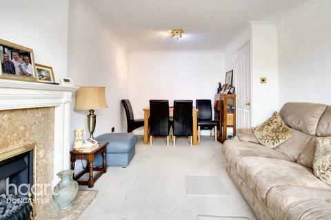 65 Ash Dale Road, Warmsworth, Doncaster, DN4 9NG