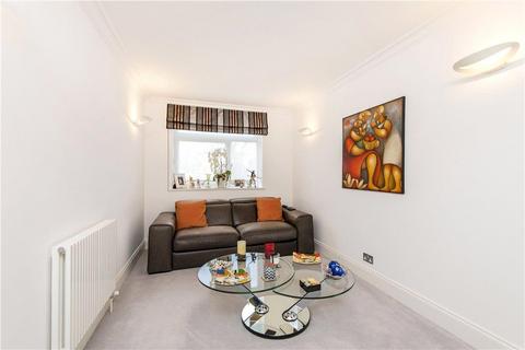 3 bedroom flat to rent - Walsingham, St. Johns Wood Park, London, NW8