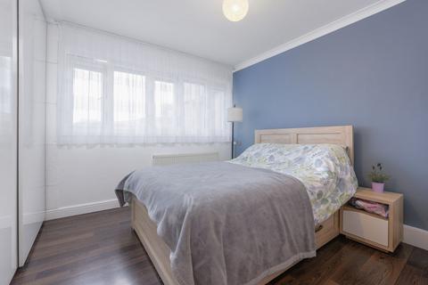60 Illingworth Close, Mitcham, CR4 3QH