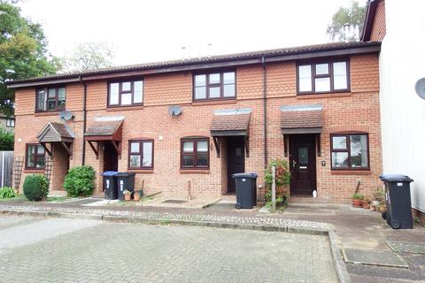 2 bedroom terraced house to rent, WOKING