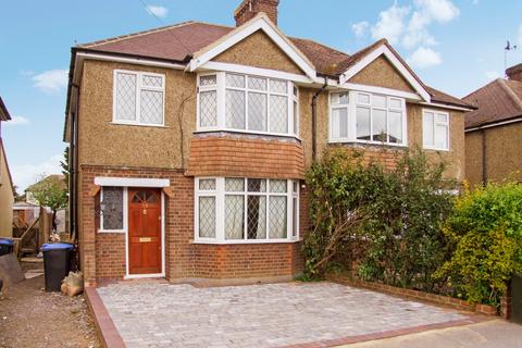 4 bedroom semi-detached house to rent, OLD WOKING