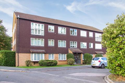 2 bedroom flat to rent, GOLDSWORTH PARK