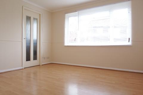 2 bedroom flat to rent, GOLDSWORTH PARK