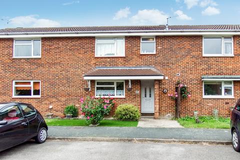 3 bedroom terraced house to rent, WOKING/GOLDSWORTH PARK