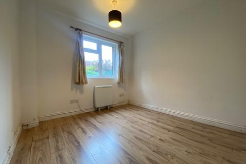 1 bedroom ground floor flat to rent, Woking