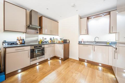 2 bedroom flat for sale - Heron Way,  Maidenhead,  SL6