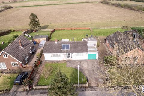 2 bedroom bungalow for sale, Main Street, Gowdall, DN14