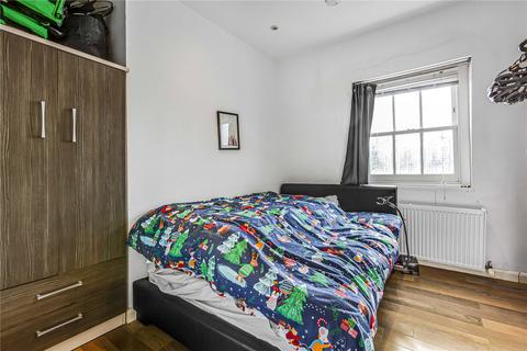 1 bedroom flat for sale, Voltaire Road, London, SW4