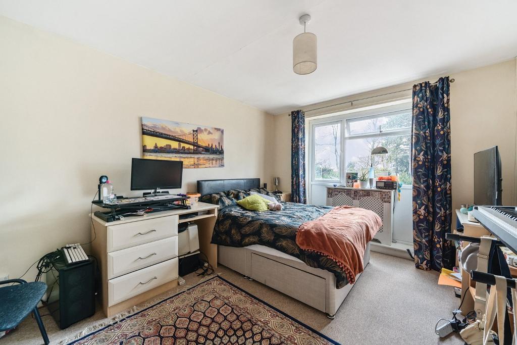 St. Stephens Road, Cheltenham, Gloucestershire, GL51 4 bed end of