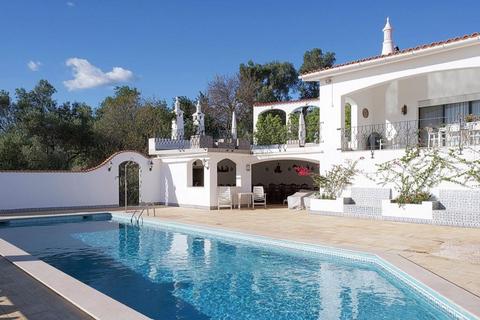 4 bedroom bungalow, Loulé , Algarve
