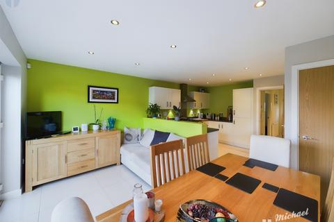 4 bedroom terraced house for sale - Avalon Street, Aylesbury, Buckinghamshire