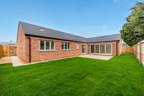 5 bedroom detached bungalow for sale - Carmela Close, Weston, Spalding, Lincolnshire, PE12