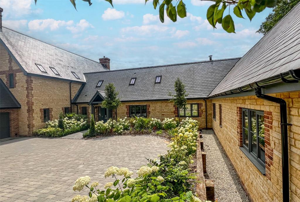 Threals Lane, West Chiltington 4 bed house for sale £1,350,000