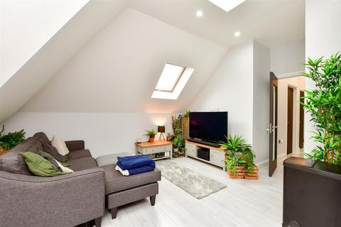 2 bedroom apartment for sale, Kingswood Lane, Warlingham, Surrey