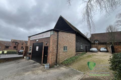 Industrial unit to rent, Aylesbury HP20