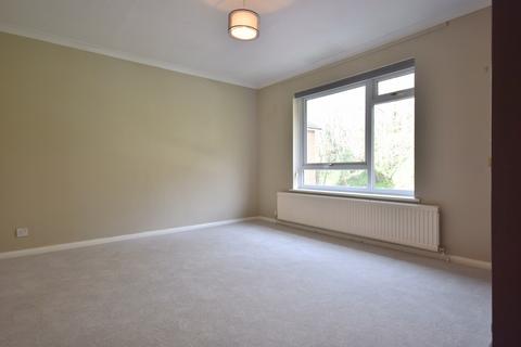 1 bedroom flat to rent, Faro Close Bickley BR1