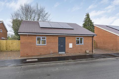 2 bedroom detached bungalow for sale - Cross Road, Cholsey, OX10