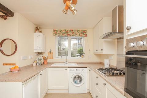 58 Idbury Close, Witney, OX28 5FE
