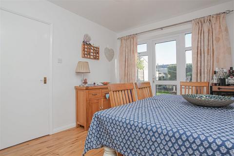 3 bedroom semi-detached house for sale - Parkside, Witney OX29