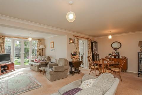 14 Bartholomew Close, Ducklington, Witney, OX29 7UJ