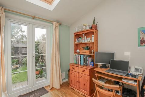 14 Bartholomew Close, Ducklington, Witney, OX29 7UJ