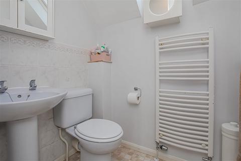 14 Bartholomew Close, Ducklington, Witney, OX29 7UJ