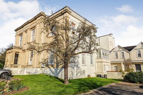 2 bedroom apartment for sale, Suffolk Square, Cheltenham, Gloucestershire