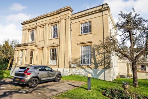 2 bedroom apartment for sale - Suffolk Square, Cheltenham, Gloucestershire