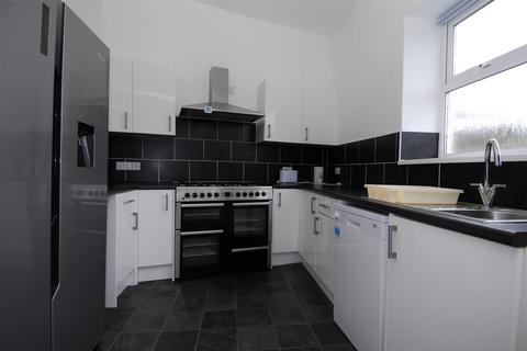 6 bedroom house to rent, Arundel Crescent, Plymouth PL1