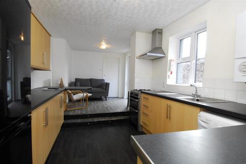3 bedroom house to rent, Cheltenham Place GFF, Plymouth PL4