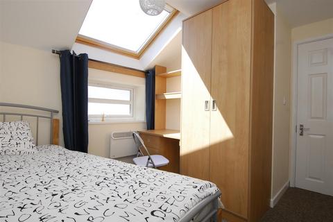 3 bedroom apartment to rent, Regent Street, Plymouth PL4