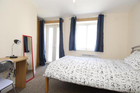 3 bedroom apartment to rent, Regent Street, Plymouth PL4