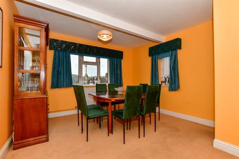 23 Pilgrims Way, Dover, CT16 2DF