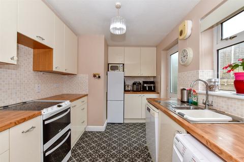 23 Pilgrims Way, Dover, CT16 2DF