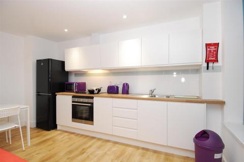 3 bedroom apartment to rent, 8 St. Andrews Cross, Plymouth PL1