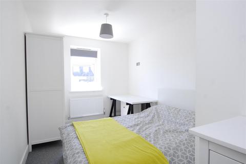 2 bedroom apartment to rent, Belgrave Lane, Plymouth PL4