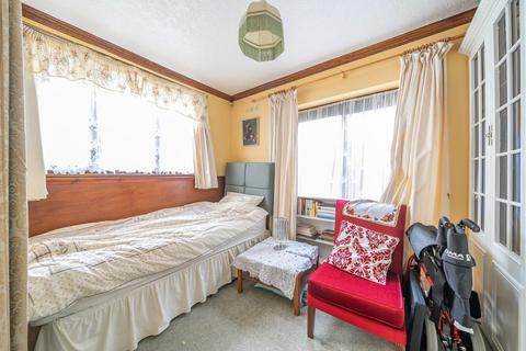 40 Constitution Rise, London, SE18 3RW