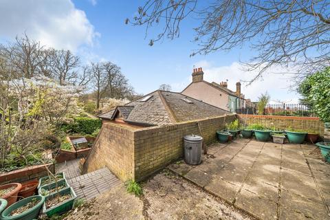 40 Constitution Rise, London, SE18 3RW