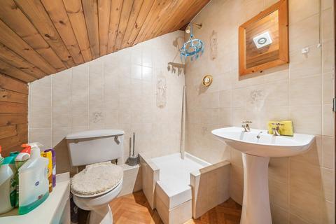 40 Constitution Rise, London, SE18 3RW