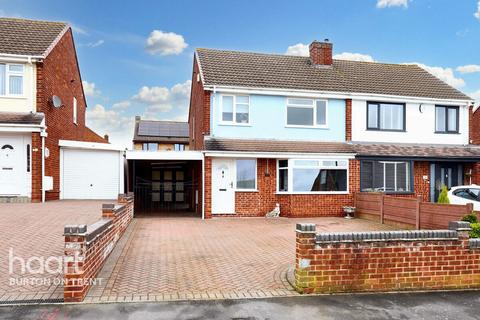 3 bedroom semi-detached house for sale - Winchester Drive, Swadlincote