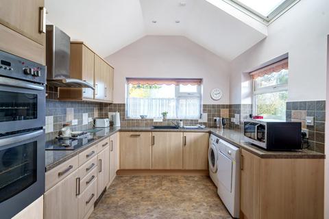 3 bedroom bungalow for sale, Westland Road, Faringdon, Oxfordshire, SN7