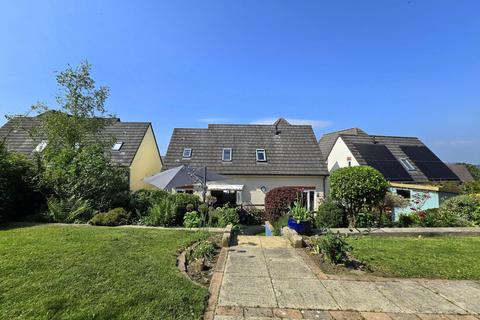 4 bedroom detached house for sale, Thornton Close, Bideford