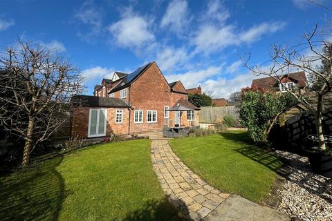 44 Main Street, Whittington, Lichfield, WS14 9JS