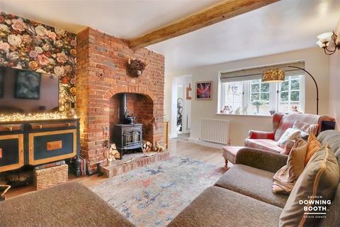 44 Main Street, Whittington, Lichfield, WS14 9JS
