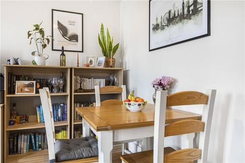 16, Ebony House Buckfast Street, London, E2 6GJ