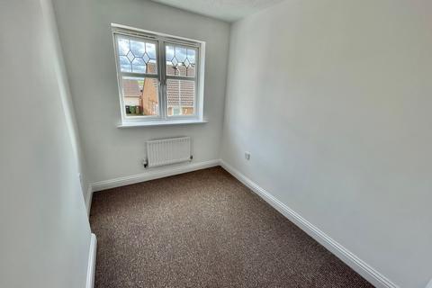 3 bedroom semi-detached house to rent - Meadenvale, Peterborough PE1