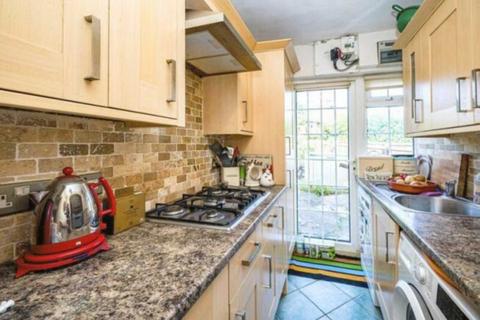 3 bedroom semi-detached house for sale - Plomer Green Lane, High Wycombe HP13