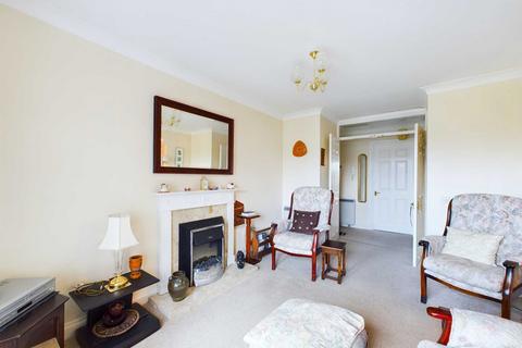 2 bedroom flat for sale, Old School Close, High Wycombe HP14