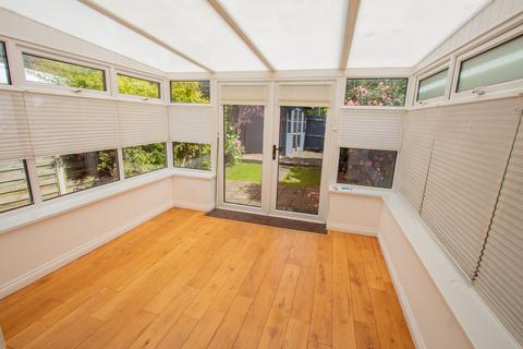 8 Elliot Close, Ottery St Mary, EX11 1GZ