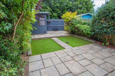 8 Elliot Close, Ottery St Mary, EX11 1GZ